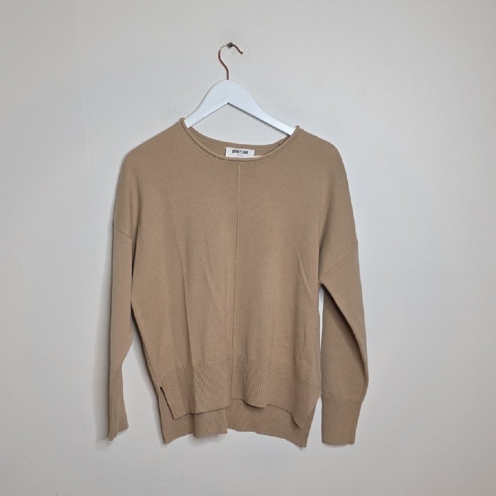 Double Zero Women's Beige Crew Neck Sweater NWOT